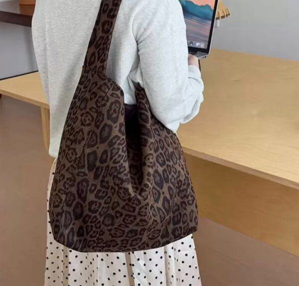 Autumn/Winter Suede-Touch Leopard Print Tote Bag