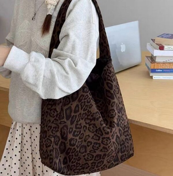 Autumn/Winter Suede-Touch Leopard Print Tote Bag