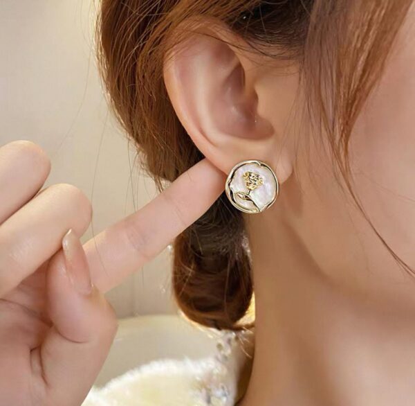 Rose Earrings