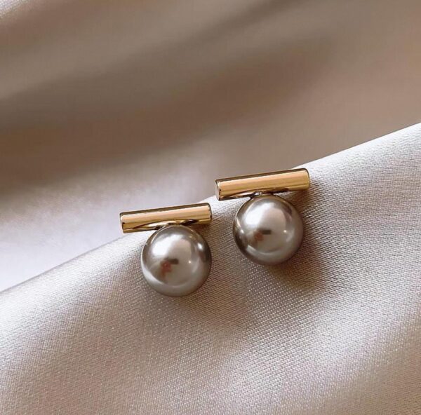 Grey Pearl Bar Earrings2 Grey Pearl Bar Earrings