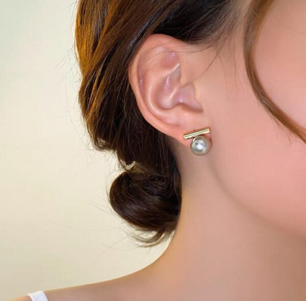 Grey Pearl Bar Earrings3 Grey Pearl Bar Earrings