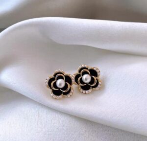 Korean-Style Black Pearl Camellia Earrings