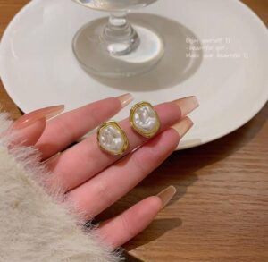 Korean-Style Irregular Baroque Pearl Earrings