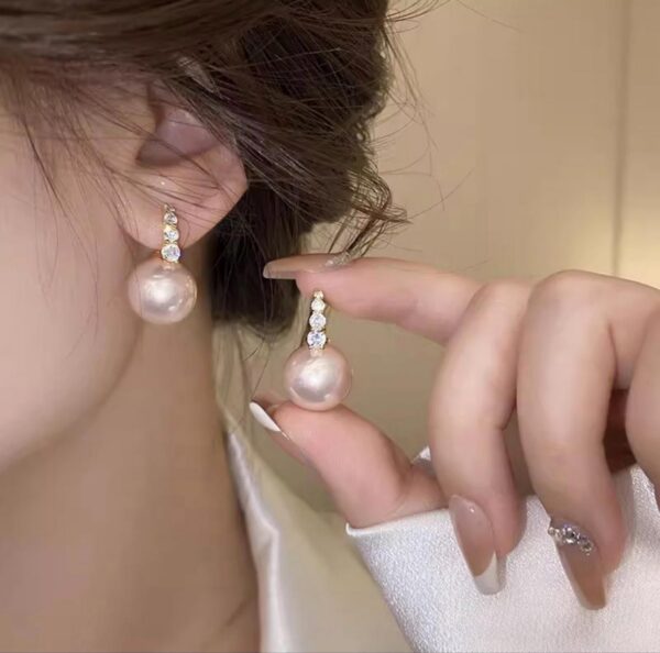 Korean-Style Pink Pearl Earrings