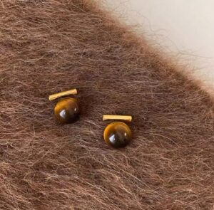 Maillard-Tone Tiger’s Eye Bar Earrings