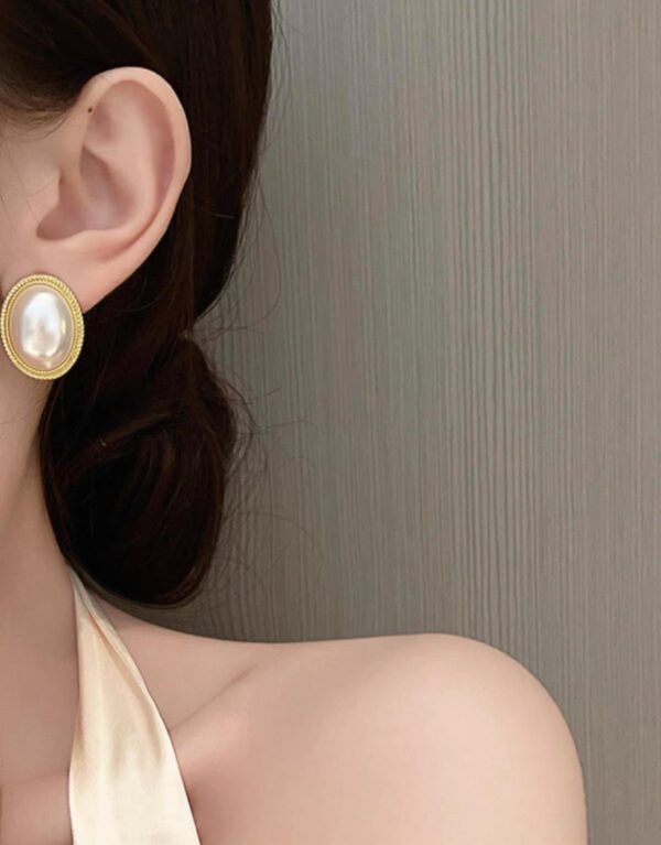Vintage Oval Pearl Earrings1 Vintage Oval Pearl Earrings